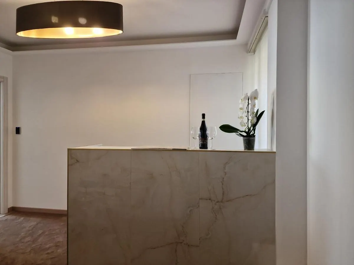 Cuma Suites Roma